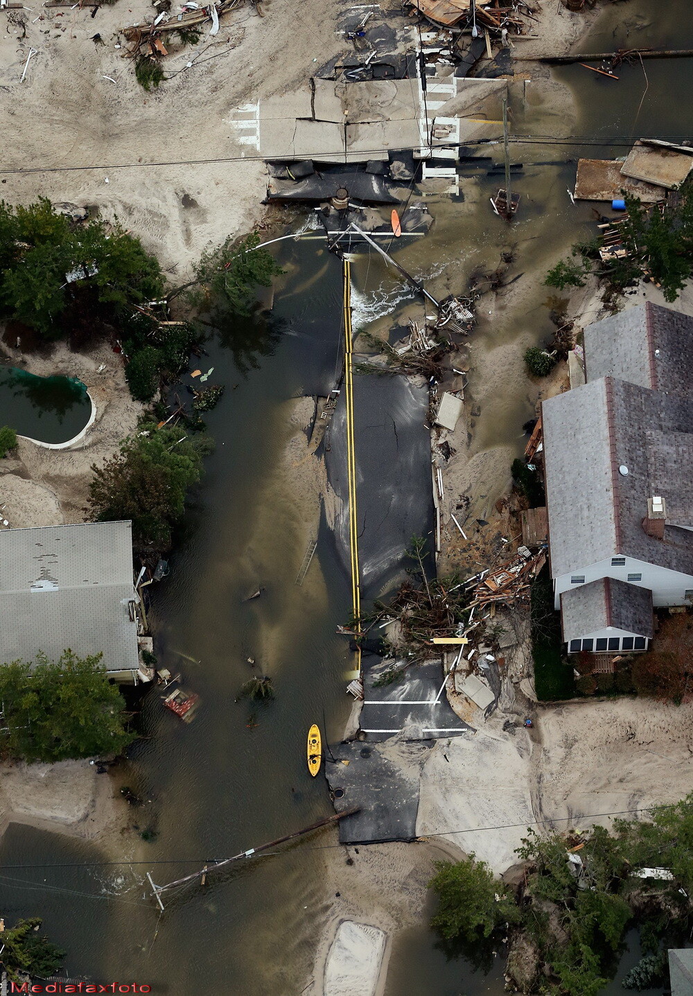 Uraganul Sandy: 40 de victime in New York. Autoritati: orasul ar putea fi INVADAT de sobolani - Imaginea 58