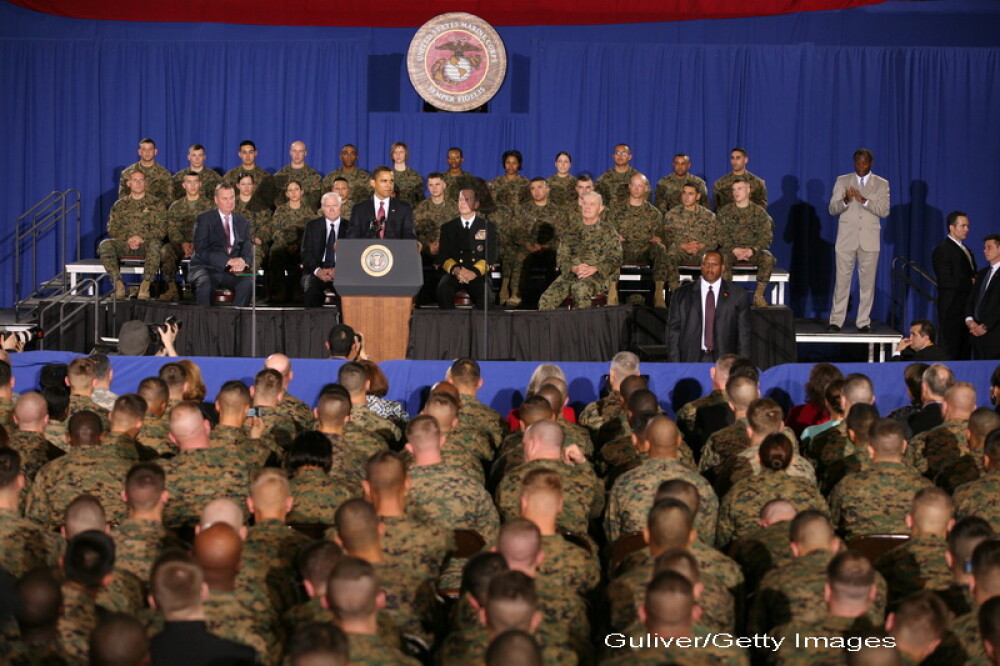 Barack Obama, mandatul singurului presedinte afro-american al SUA, in imagini. GALERIE FOTO - Imaginea 10
