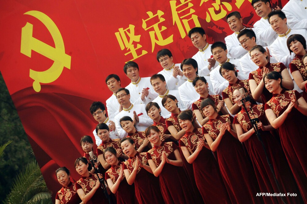 Cel de-al XVIII-lea Congres al Partidului Comunist Chinez. Hu Jintao ii preda puterea lui Xi Jinping - Imaginea 2