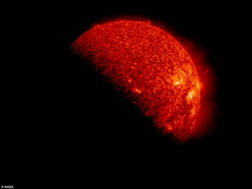Imagini spectaculoase oferite de NASA. Secundele in care Soarele dispare din fata lor - Imaginea 3