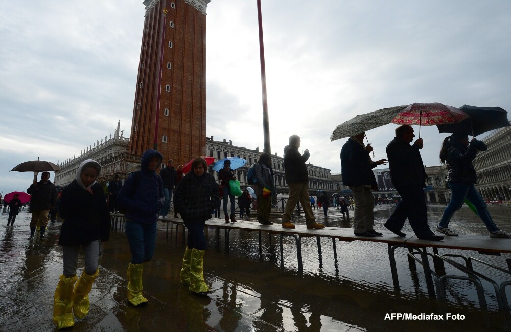 Inundatiile din Venetia au afectat aproape 3 sferturi din suprafata orasului. Imagini spectaculoase - Imaginea 1