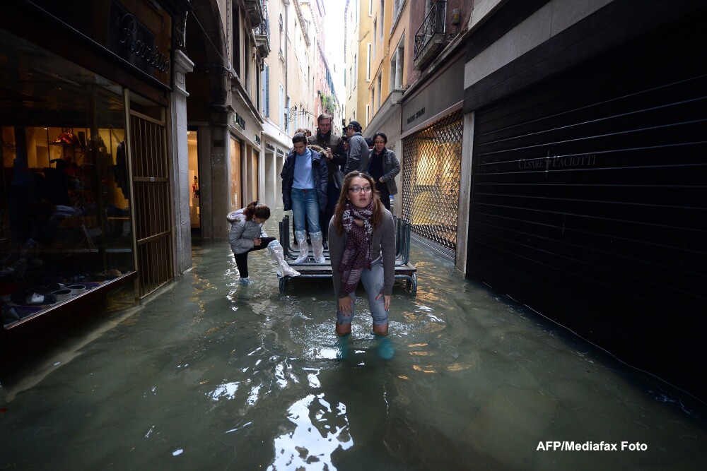 Inundatiile din Venetia au afectat aproape 3 sferturi din suprafata orasului. Imagini spectaculoase - Imaginea 4