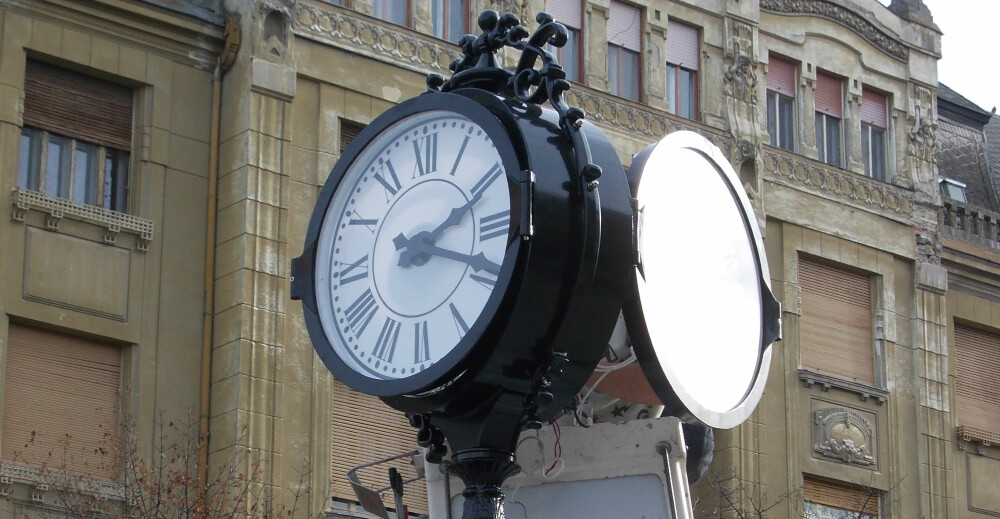 Un nou ceas da ora exacta in Piata Operei. De sarbatori, ceasul va asigura si muzica in surdina - Imaginea 3