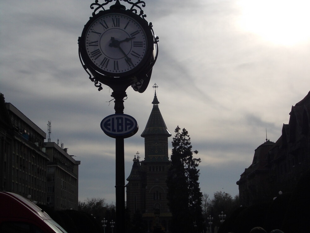 Un nou ceas da ora exacta in Piata Operei. De sarbatori, ceasul va asigura si muzica in surdina - Imaginea 6