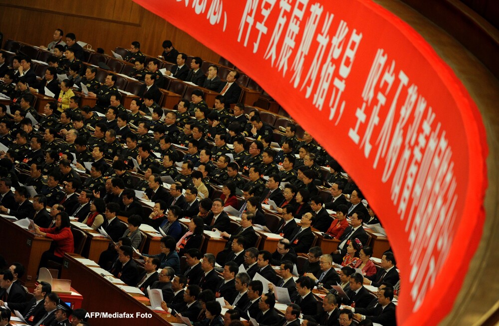 Ceremonii in stil stalinist. Cel de-al XVIII-lea congres al Partidului Comunist Chinez s-a incheiat - Imaginea 4