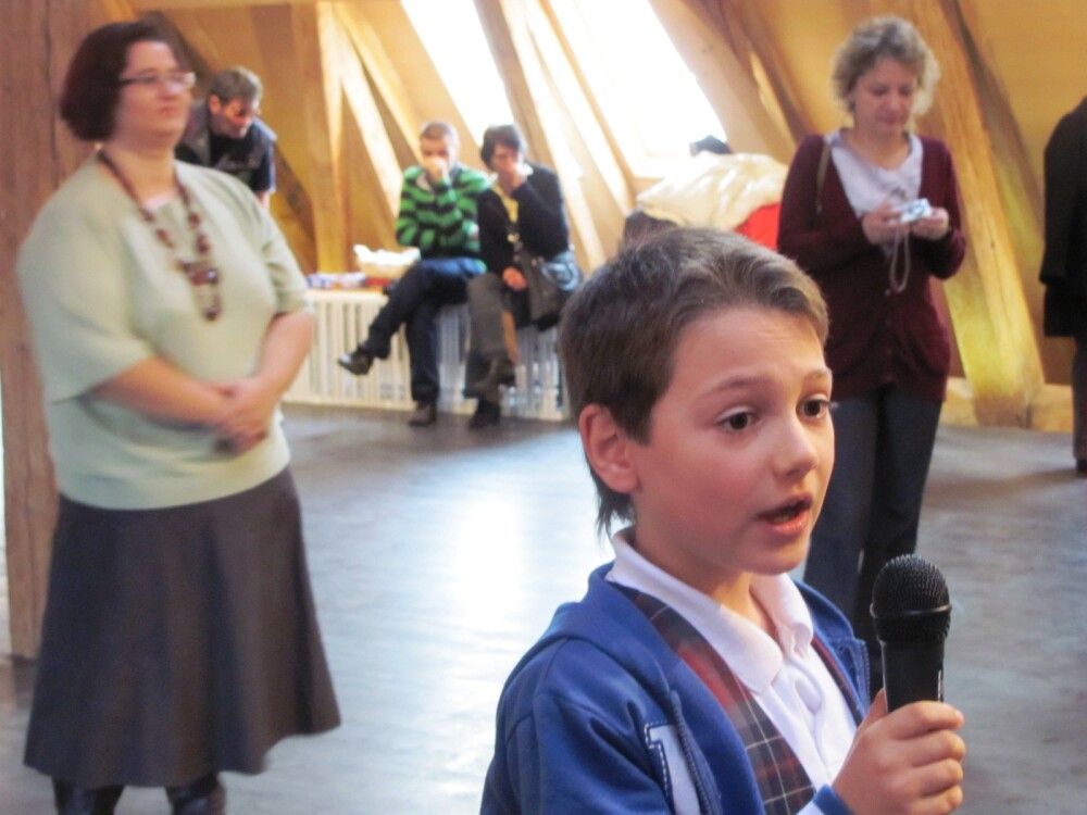 Zeci de copii din Timisoara si-au exprimat,prin desene ,,dreptul la iubire, la sanatate,la familie” - Imaginea 8
