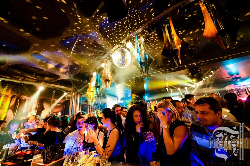 Atmosfera incendiara intr-un club din Timisoara, cu DJ JSebK. Vezi GALERIE FOTO de la eveniment - Imaginea 2