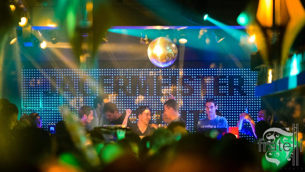Atmosfera incendiara intr-un club din Timisoara, cu DJ JSebK. Vezi GALERIE FOTO de la eveniment - Imaginea 9