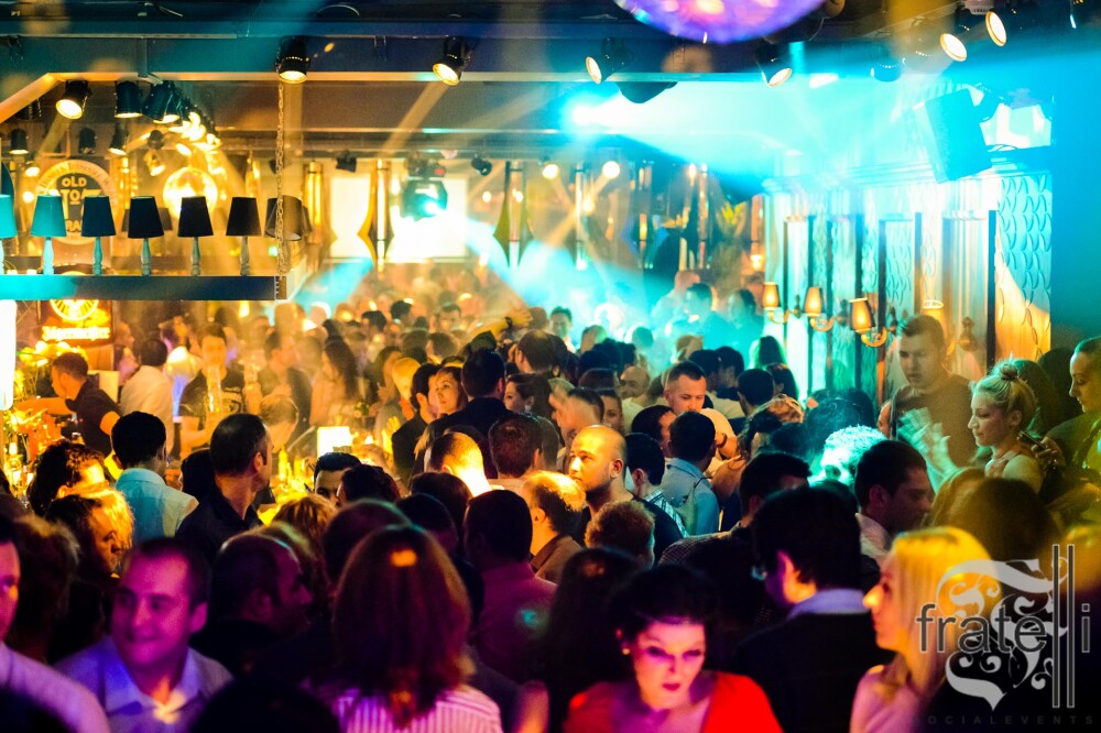 Atmosfera incendiara intr-un club din Timisoara, cu DJ JSebK. Vezi GALERIE FOTO de la eveniment - Imaginea 13
