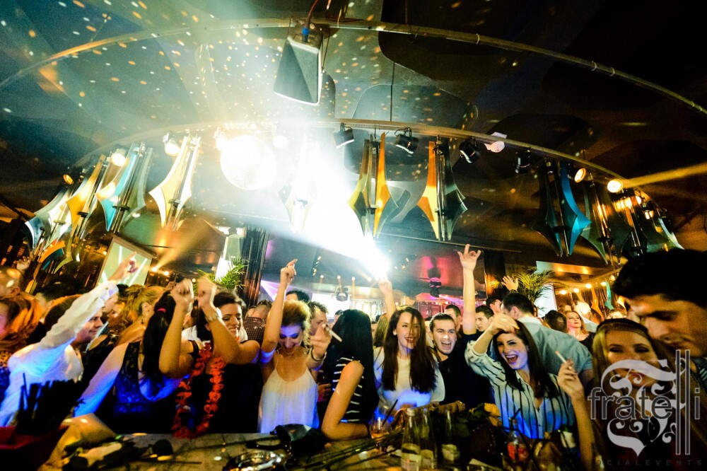 Atmosfera incendiara intr-un club din Timisoara, cu DJ JSebK. Vezi GALERIE FOTO de la eveniment - Imaginea 17
