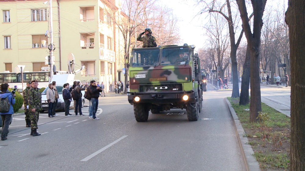 Dupa capitala, Timisoara este orasul care va organiza cea mai mare parada militara de 1 Decembrie - Imaginea 8