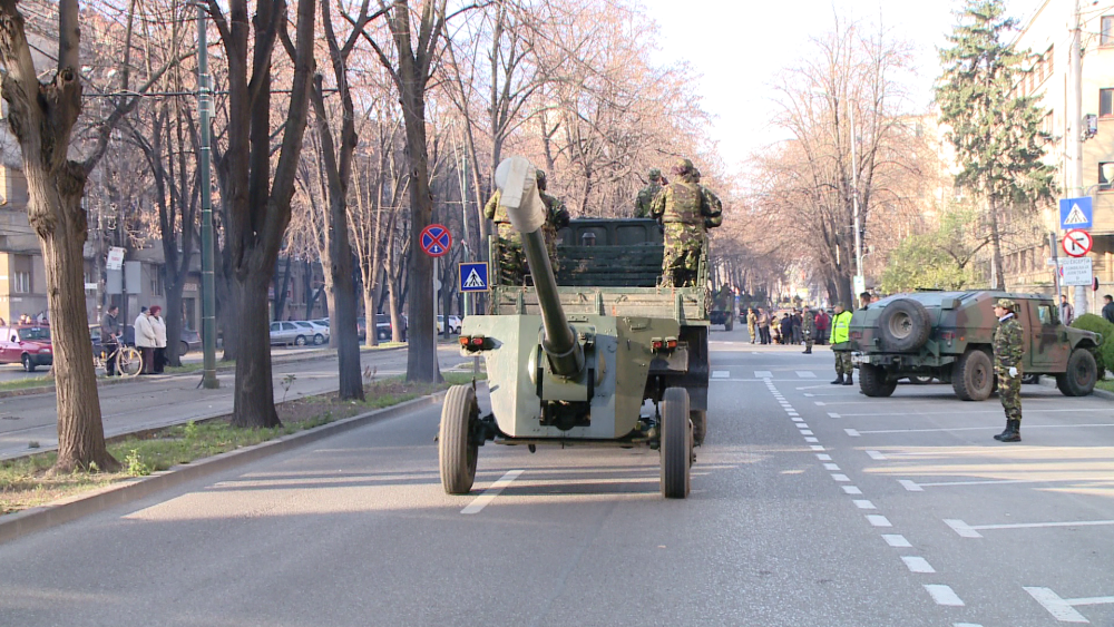 Dupa capitala, Timisoara este orasul care va organiza cea mai mare parada militara de 1 Decembrie - Imaginea 9