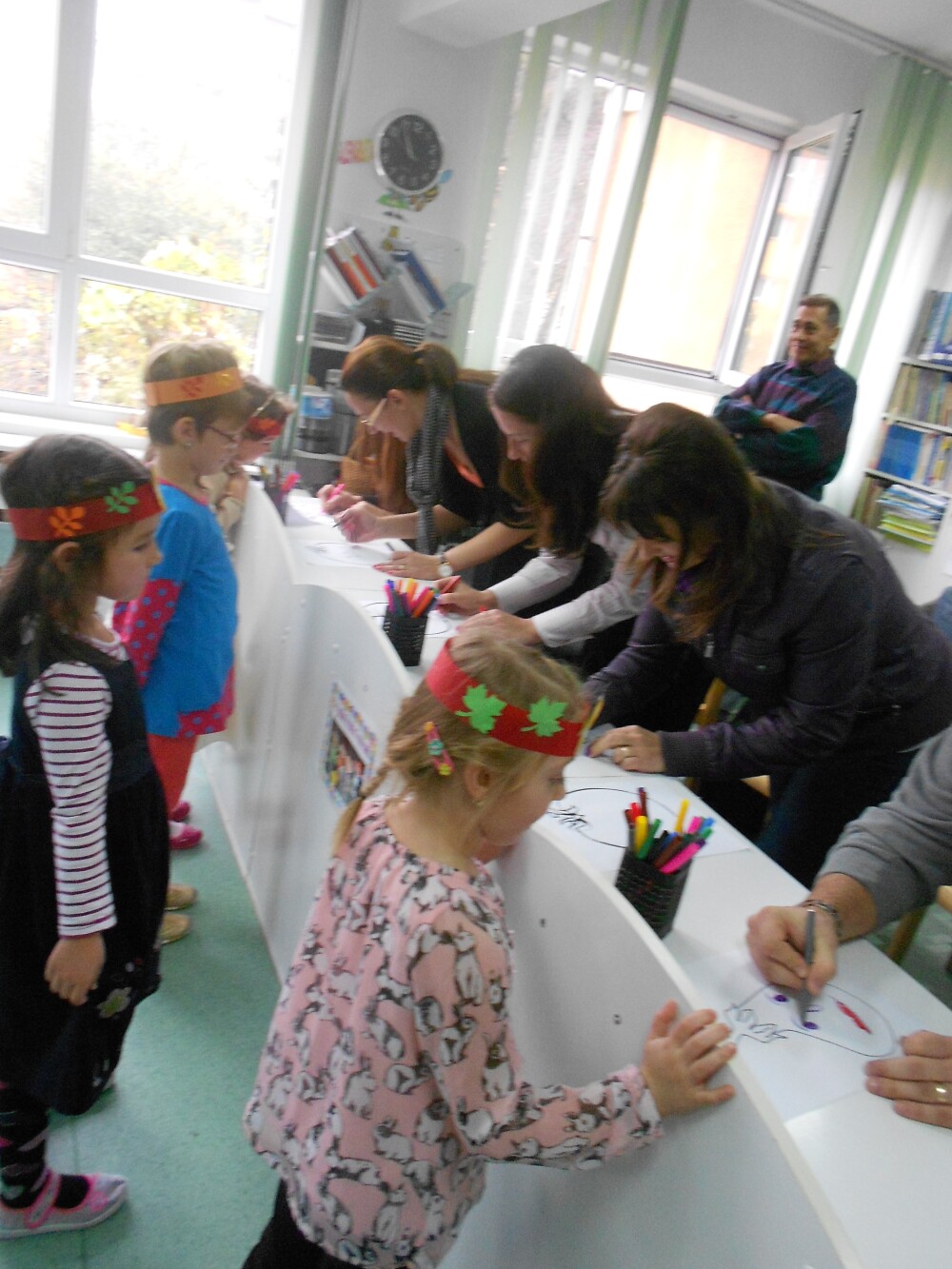 Festivalul toamnei in Alba. Sute de copii de gradinita au participat la concursuri tematie - Imaginea 5