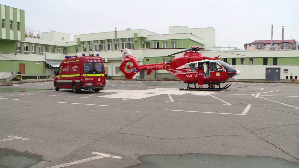 Interventie de urgenta. Un barbat din Craiova a fost adus cu un elicopter SMURD la Timisoara - Imaginea 4
