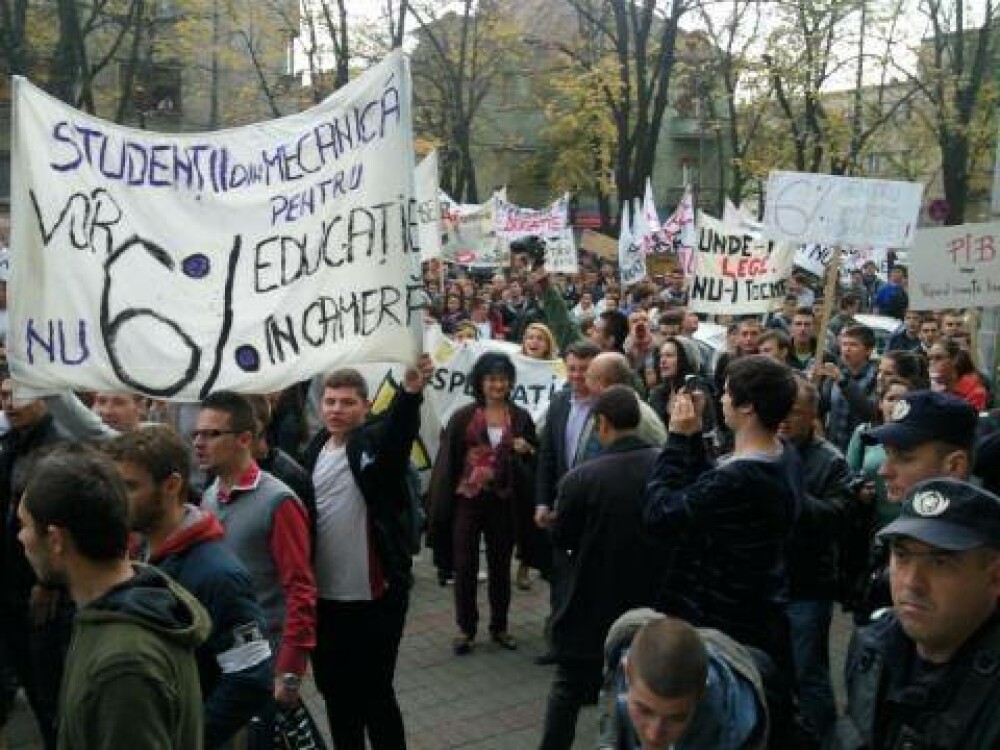 Peste 1000 de studenti din Timisoara si-au strigat drepturile in strada. Cum a decurs protestul - Imaginea 2