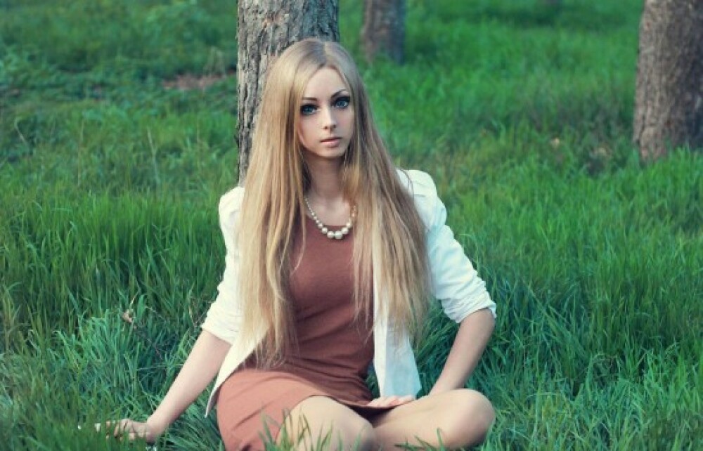 Invazie Barbie in Ucraina. O a treia femeie s-a transformat intr-o adevarata papusa. VIDEO - Imaginea 1