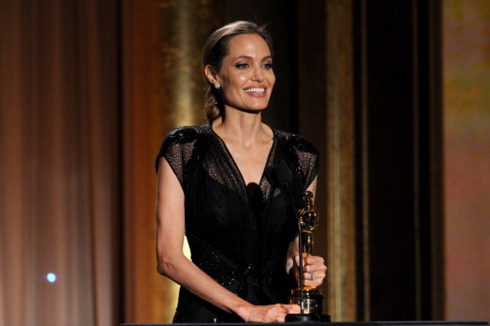 10 lucruri pe care nu le știai despre Angelina Jolie. Actrița își sărbătorește cea de-a 48-a aniversare | Imagini de colecție - Imaginea 40
