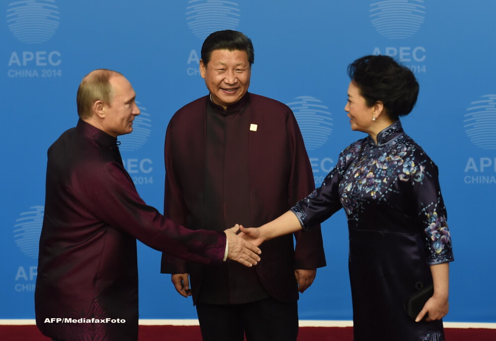 Foreign Policy: Vladimir Putin a flirtat cu sotia presedintelui Chinei. Imediat, cenzura a explodat in China. FOTO si VIDEO - Imaginea 3