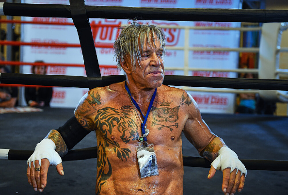 Mickey Rourke a slabit 15 kg si urca in ring dupa 20 de ani de pauza. Cum se antreneaza actorul la 62 de ani. GALERIE FOTO - Imaginea 5