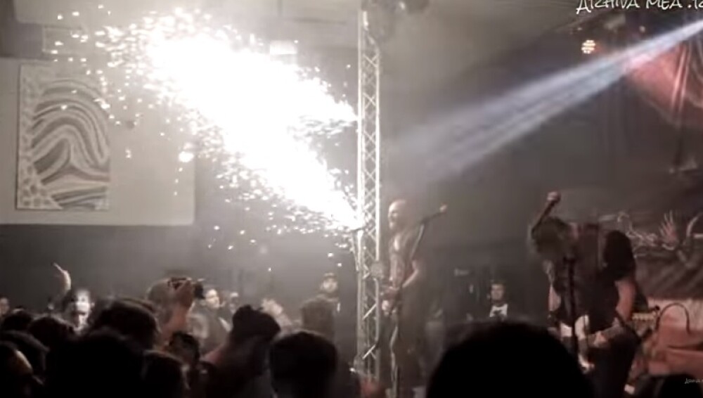 Incendiul din Colectiv, 10 ani. Imagini greu de privit, cele mai dureroase momente. Tragedia care a scos România în stradă - Imaginea 20