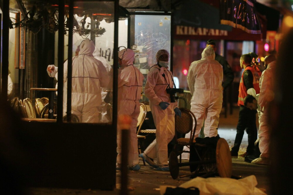 ATENTATE TERORISTE LA PARIS. Bilantul a urcat la 129 de morti. Detalii din ancheta: Teroristii, impartiti in trei echipe - Imaginea 9