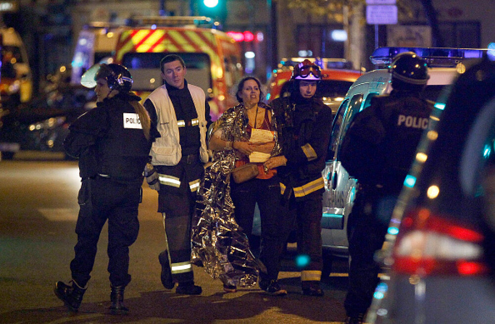 ATENTATE TERORISTE LA PARIS. Bilantul a urcat la 129 de morti. Detalii din ancheta: Teroristii, impartiti in trei echipe - Imaginea 17