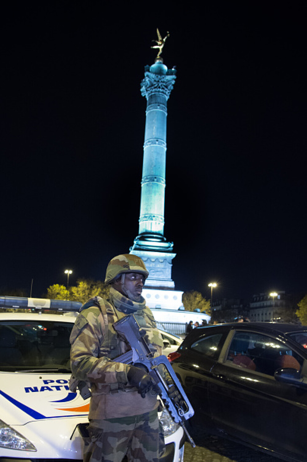 ATENTATE TERORISTE LA PARIS. Bilantul a urcat la 129 de morti. Detalii din ancheta: Teroristii, impartiti in trei echipe - Imaginea 19