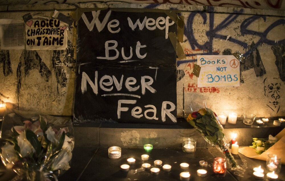 ATENTATE TERORISTE LA PARIS. Bilantul a urcat la 129 de morti. Detalii din ancheta: Teroristii, impartiti in trei echipe - Imaginea 26