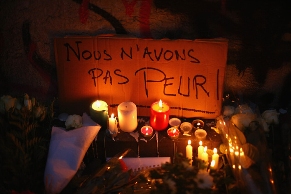 ATENTATE TERORISTE LA PARIS. Bilantul a urcat la 129 de morti. Detalii din ancheta: Teroristii, impartiti in trei echipe - Imaginea 27