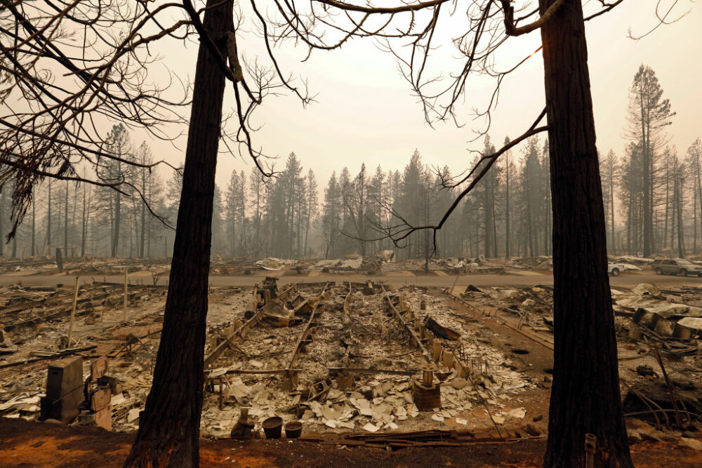 Orașul Paradise înainte și după incendiul 