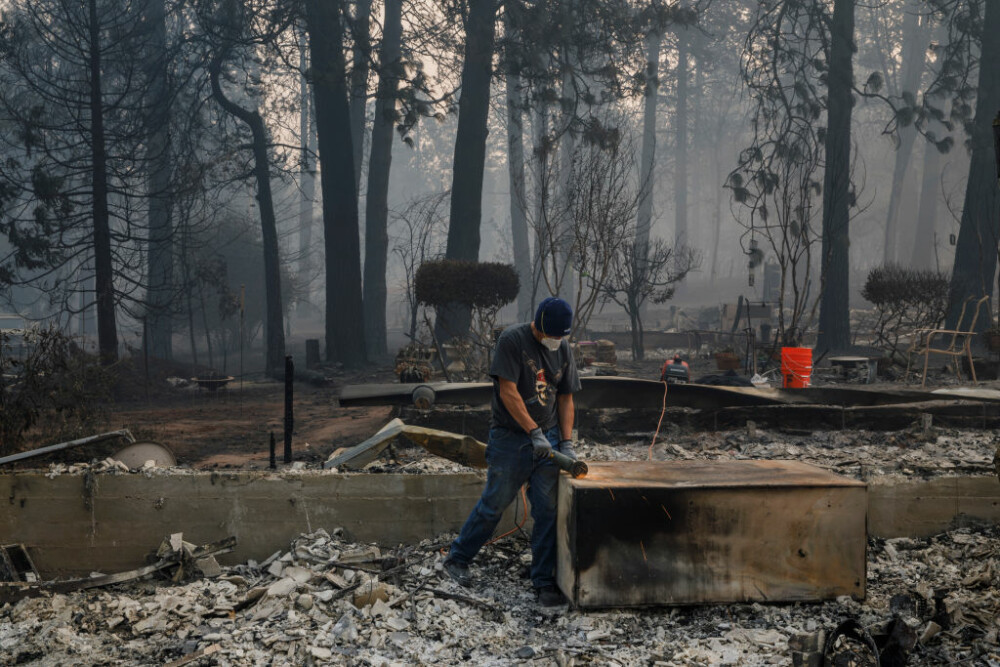 Orașul Paradise înainte și după incendiul 