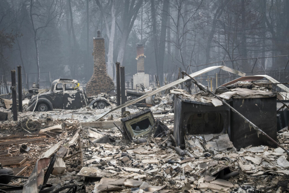 Orașul Paradise înainte și după incendiul 