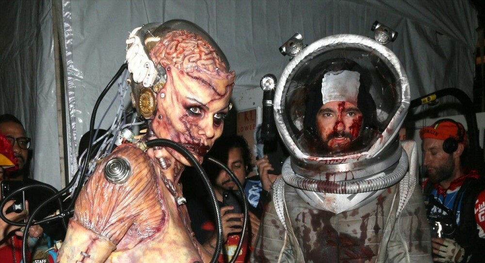 Heidi Klum s-a transformat de Halloween în zombie. Foto cu costumul șocant - Imaginea 3