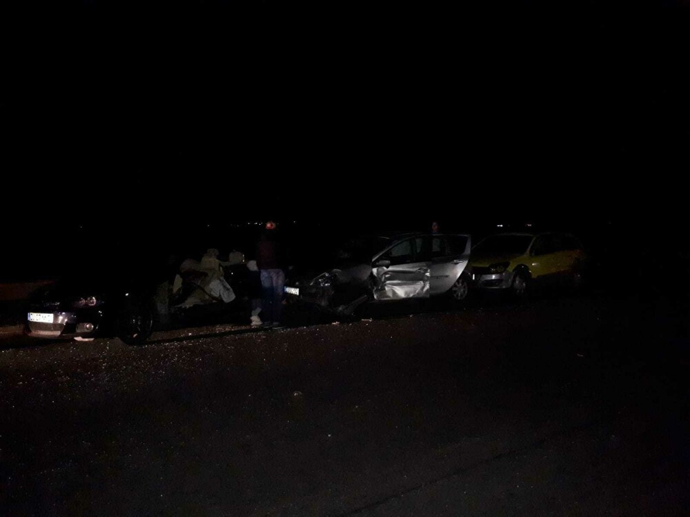 Accident cu 4 mașini în Caransebeș. A fost activat PLANUL ROŞU - Imaginea 3