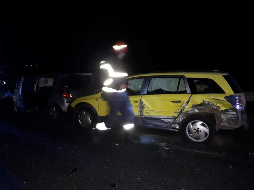 Accident cu 4 mașini în Caransebeș. A fost activat PLANUL ROŞU - Imaginea 4