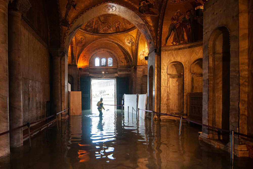 Inundații în Veneția, cele mai grave din ultimii 50 de ani. Două persoane au murit - Imaginea 2