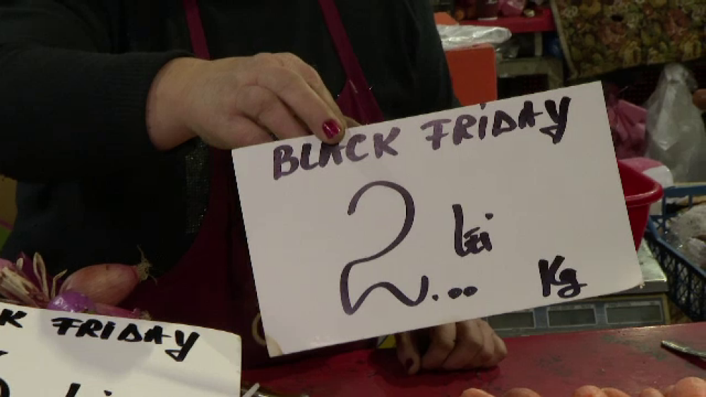 Black Friday a ajuns și în piețe. Care au fost ofertele comercianților - Imaginea 1