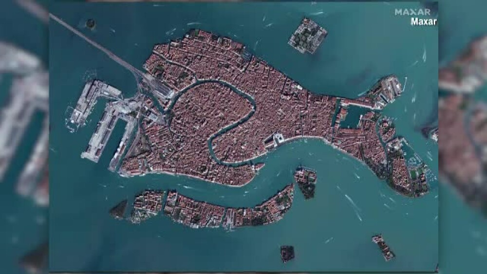 Veneția rămâne sub amenințarea apelor. Pagubele sunt de ordinul a sute de mil. € - Imaginea 2