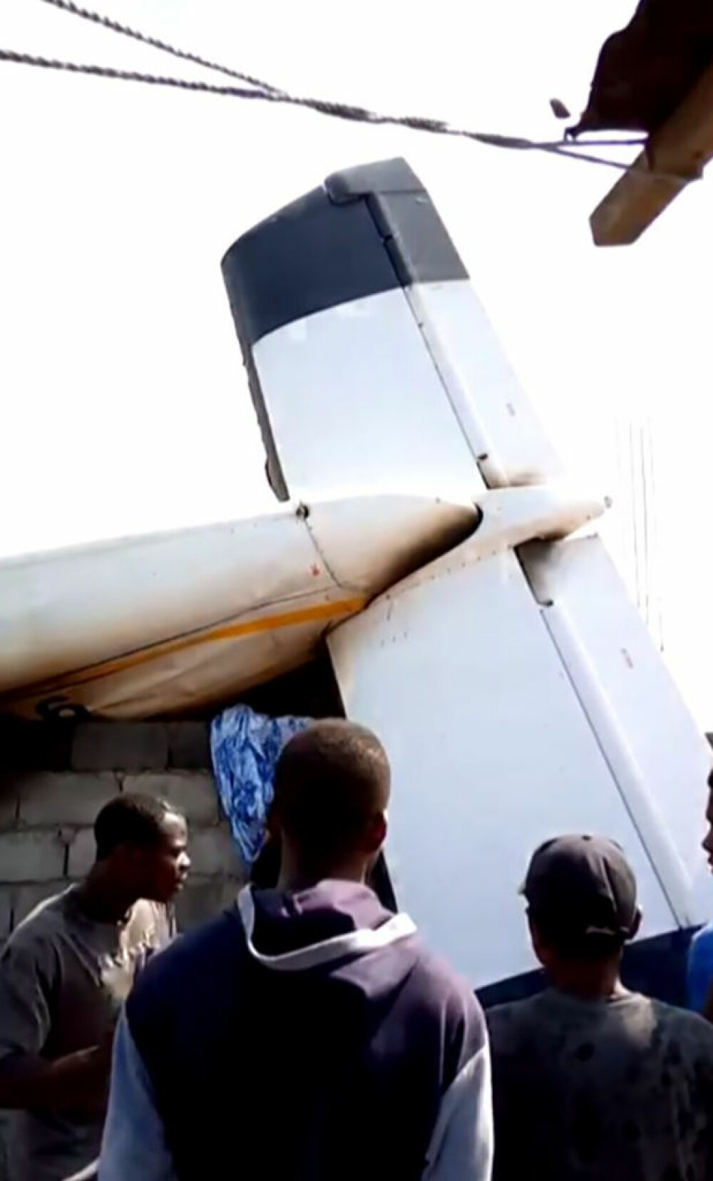 Tragedie aviatică în Congo. 17 persoane aflate la bordul unui avion au murit - Imaginea 2
