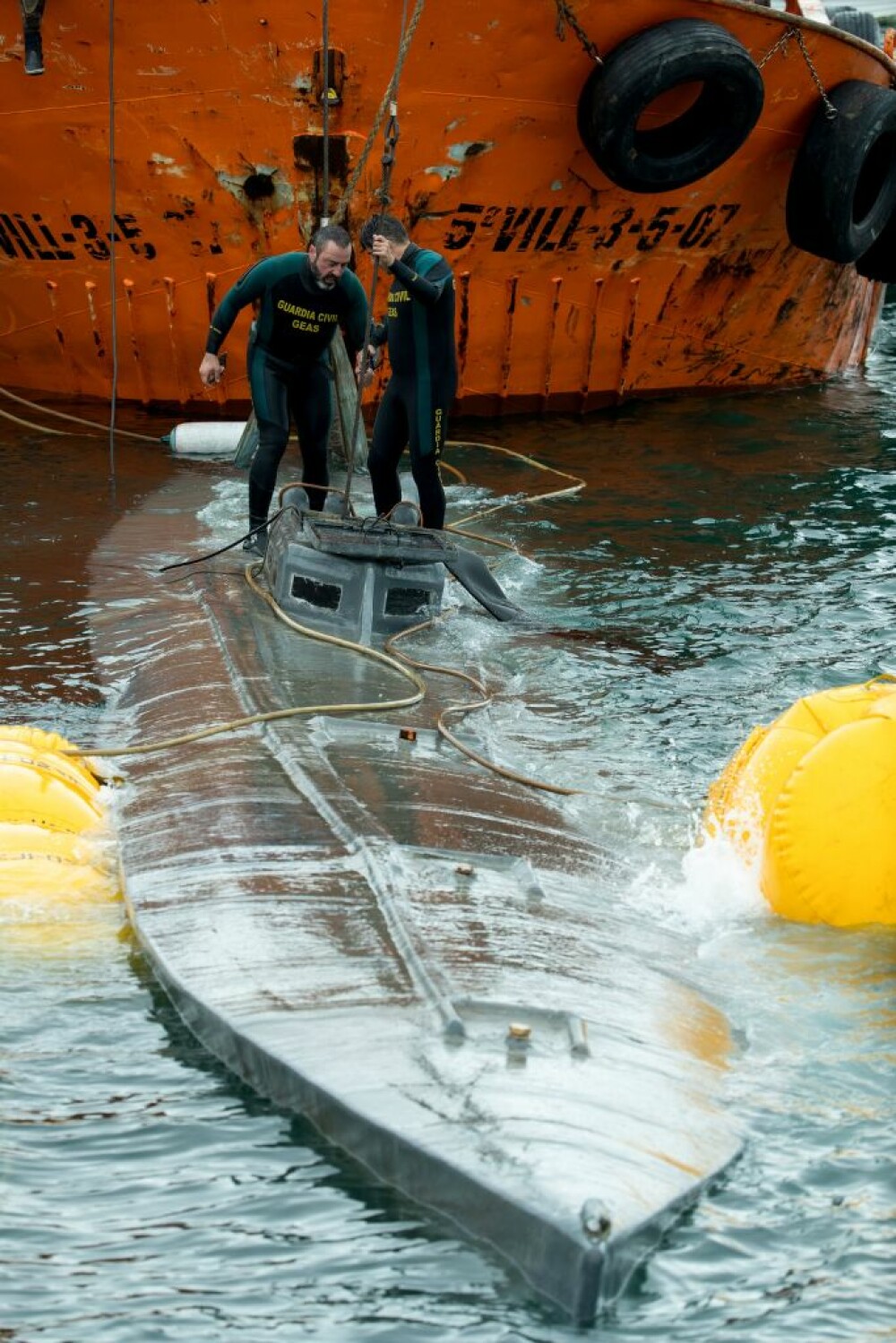 Unde urmau să ajungă drogurile din „narcosubmarinul” descoperit pe coasta Spaniei - Imaginea 3