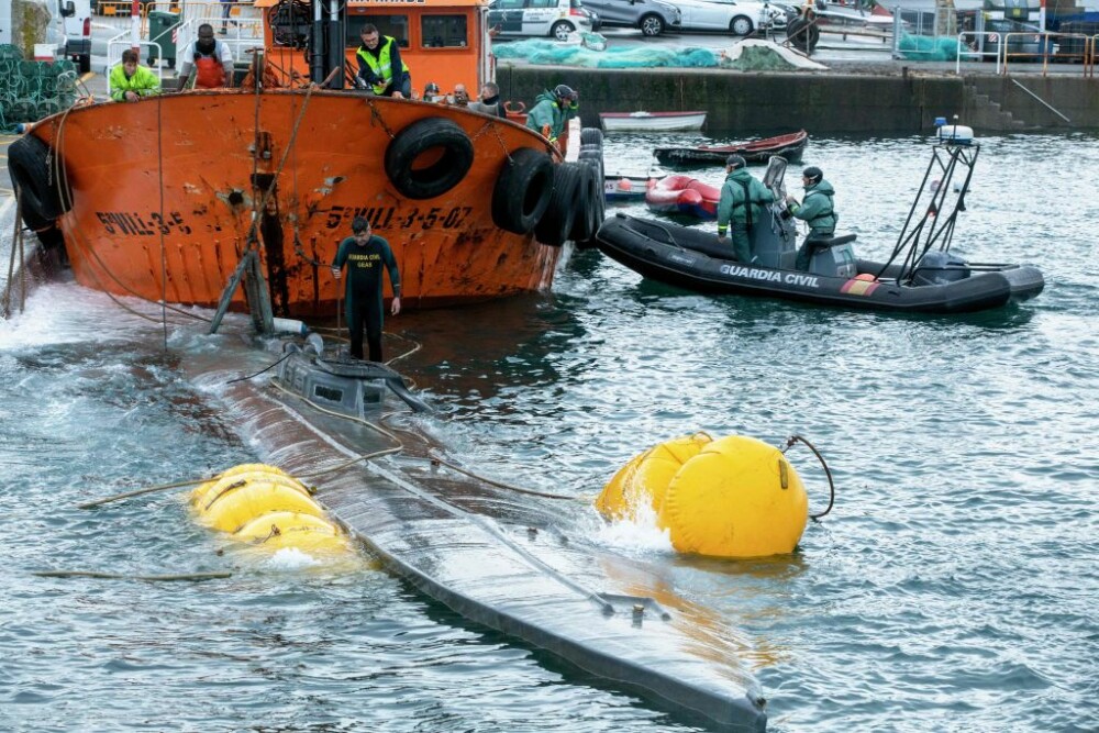 Unde urmau să ajungă drogurile din „narcosubmarinul” descoperit pe coasta Spaniei - Imaginea 4