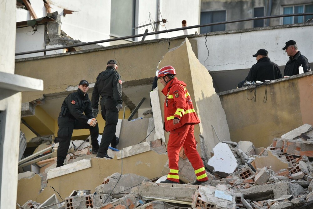 Corespondență din Albania. Stare de urgență și doliu după seismul devastator - Imaginea 3