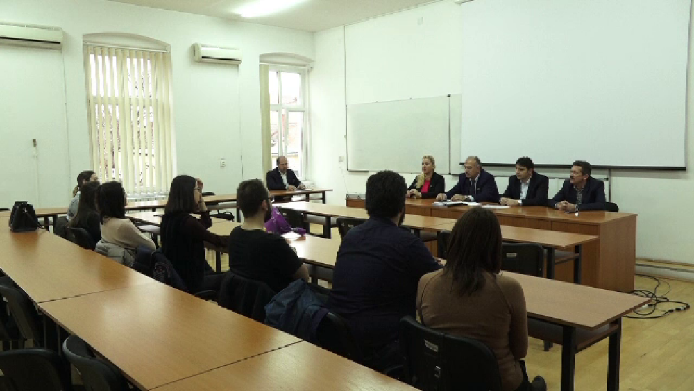 Cum sunt ajutați studenții din România să-și deschidă afaceri, chiar de către facultăți - Imaginea 1
