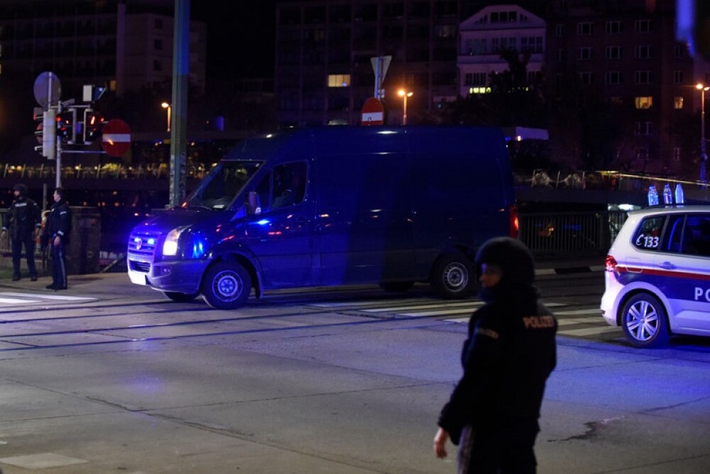 Atac terorist în Viena: 4 civili au murit şi 14 sunt răniţi. Un atacator a fost ucis - Imaginea 4