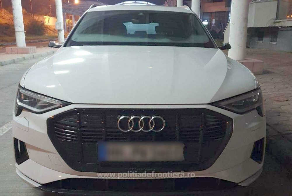 Un bulgar care a acceptat să aducă un Audi E-Tron în România a rămas fără mașină pe drum. Ce a pățit în Galați - Imaginea 4
