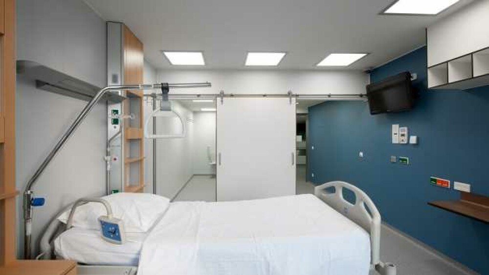 FOTO. Cum arată spitalul din Belgia unde a fost dus medicul erou de la Piatra Neamţ - Imaginea 3