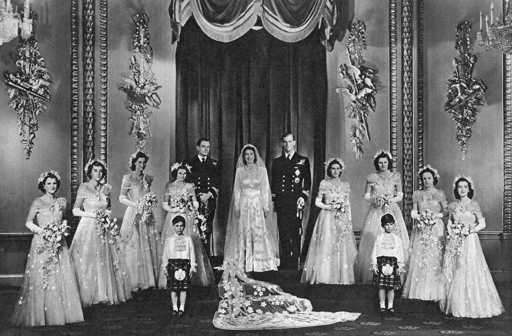 Regina Elisabeta şi prinţul Philip sărbătoresc 73 de ani de căsnicie. Imagini de la nuntă. GALERIE FOTO - Imaginea 3