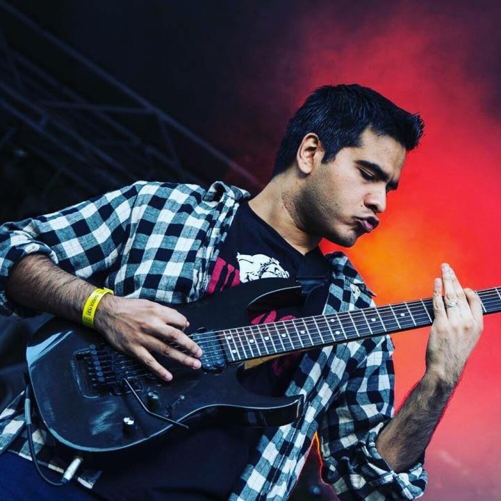 Waqas Ahmed, un chitarist talentat stabilit în România, a lansat primul album solo: ”Doomsday astronaut” - Imaginea 4