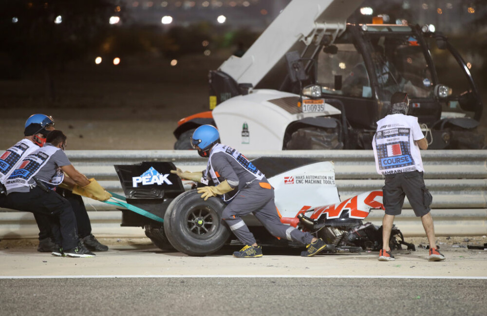 VIDEO. Accident teribil într-o cursă de F1. Romain Grosjean s-a izbit cu monopostul de un parapet - Imaginea 2