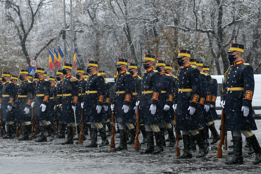 FOTO și VIDEO. Parada de 1 Decembrie 2020. Mesajul lui Klaus Iohannis cu ocazia Zilei României - Imaginea 1